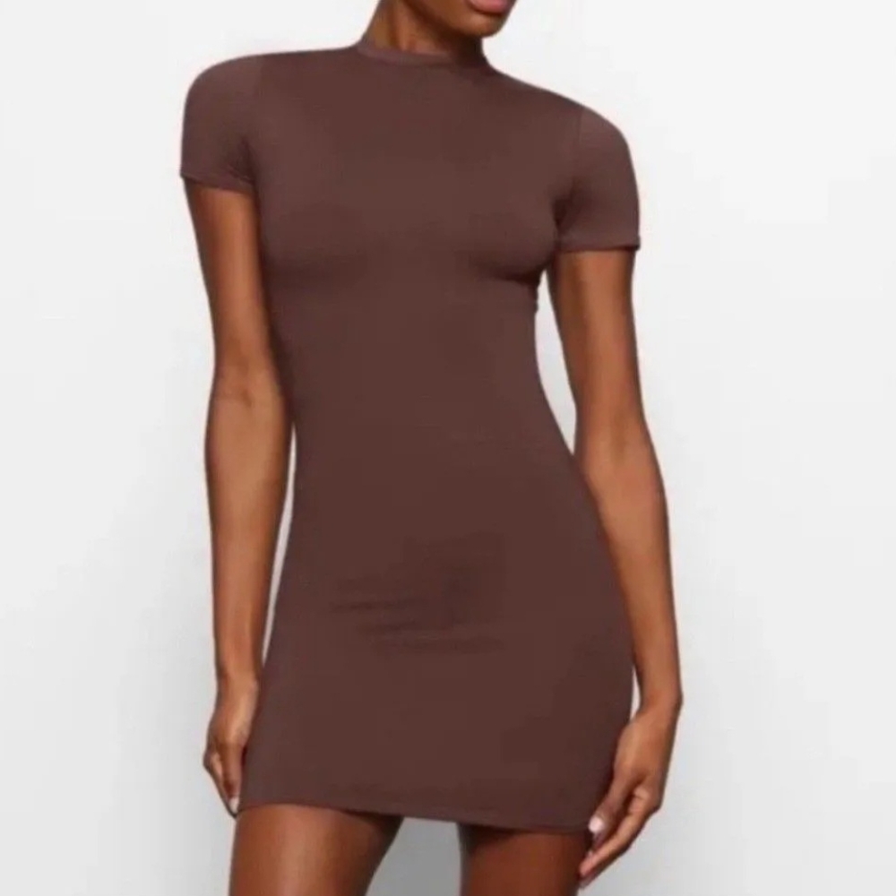 NWOT SKIMS Brown Ribbed Mock Neck Bodycon Coverup